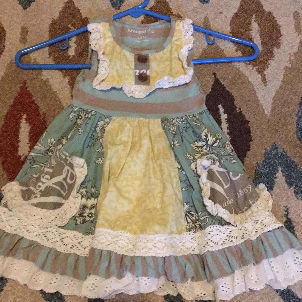 Mustard pie dress